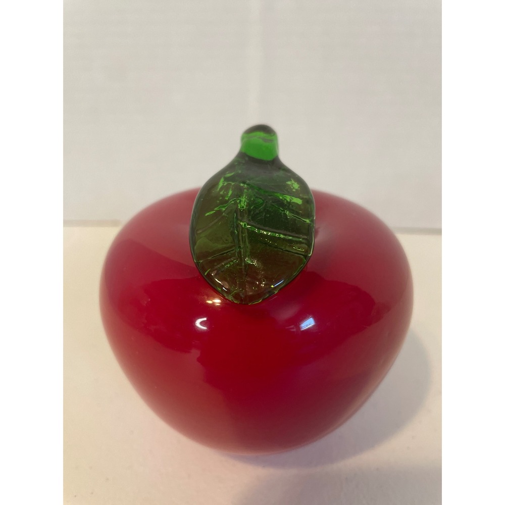 Vintage Murano-style Hand Blown Art Glass Apple with Green Stem - Picture 2 of 6